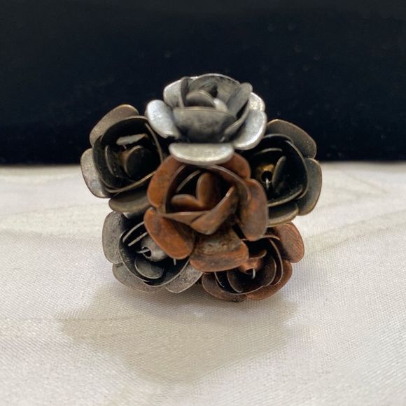 Vintage Multi Color Flower Ring - Picture 3 of 8